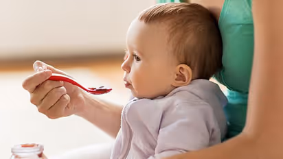 ബേബി ഫുഡ്; അമ്മമാർ ജാഗ്രത, ലോകാരോഗ്യ സംഘടന പറയുന്നത്...