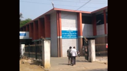 ಚಪ್ಪಲಿ ಪ್ರಕರಣ: ಆರ್ಟಿಒ ಕಚೇರಿ ಭಣಭಣ