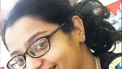 बेटी की लाश देखकर बिलख पड़ी मां-काश मैं उसकी बात मान लेती