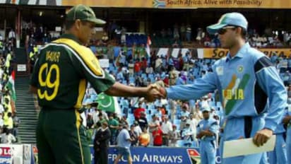 ரொம்ப காலமாவே இது பெரிய பிரச்னையா இருக்கு.. இப்படிலாம் இருந்தா டீம் எப்படி வெளங்கும்? சீனியர் வீரர்களை தெறிக்கவிட்ட முன்னாள் கேப்டன்