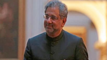 দুর্নীতির অভিযোগে পুলিশের জালে পাকিস্তানের প্রাক্তন  প্রধানমন্ত্রী