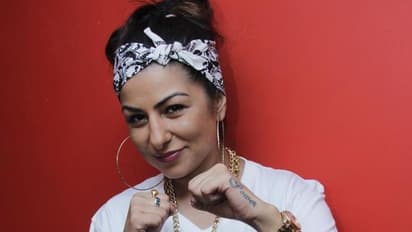 पंजाबी गायिका हार्ड कौर के खिलाफ वाराणसी से उठी आवाज