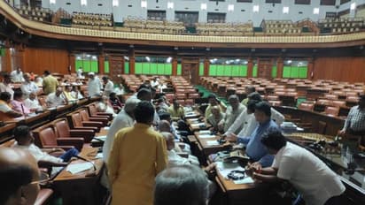 18 जुलाई 2019: पढ़ें दिनभर का कर'नाटक'