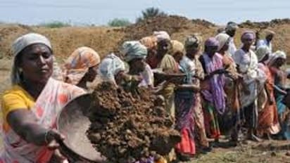 100 நாள் வேலைத் திட்டத்தில் ஊதிய உயர்வு! ஏப்.2-ம் தேதி முதல் கிடைக்கும் என அறிவிப்பு