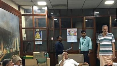 कर्नाटक का सियासी रण: खाया पिया और सदन में ही सो गए भाजपा विधायक