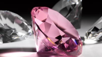 রাশি অনুযায়ী দেখে নিন আপনার জন্য কোন পাথরটি শুভ