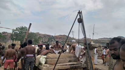 ವೃಂದಾವನ ಧ್ವಂಸ ಮಾಡಿದ ದುಷ್ಕರ್ಮಿಗಳ ಬಂಧನಕ್ಕೆ ಆಗ್ರಹಿಸಿ ಪ್ರತಿಭಟನೆ