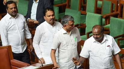 സഭയിൽ കുതിരക്കച്ചവട ആരോപണവും; ബിജെപി കോടികൾ വാഗ്ദാനം ചെയ്തതായി ജെഡിഎസ് എംഎൽഎ