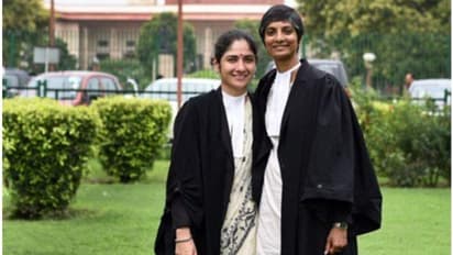 അവരുടെ പോരാട്ടം അവര്ക്കു കൂടി വേണ്ടിയായിരുന്നു; സ്വവര്ഗബന്ധം കുറ്റകരമല്ലാതാക്കാന് പോരാടിയ വനിതാ അഭിഭാഷകര് ഇനി ദമ്പതികള്