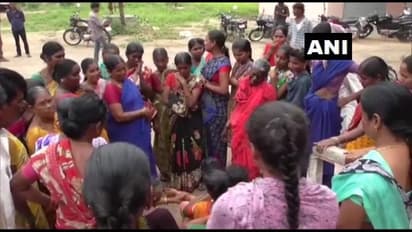 క్లాస్ లీడర్ గా అమ్మాయి: ఓడిపోయానని విద్యార్థి ఆత్మహత్య