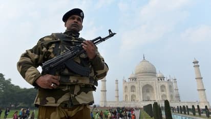 പൂജ നടത്തുമെന്ന് ശിവസേനയുടെ ഭീഷണി; താജ് മഹലിൽ സുരക്ഷ വർദ്ധിപ്പിച്ചു