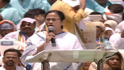 নতুন বোতলে পুরনো মদ! বিজেপি ও সিপিএম-কে একসঙ্গে তোপ মমতার