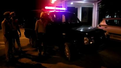 दो पुलिसवालों की हत्या का आरोपी एक अपराधी अमरोहा में ढेर