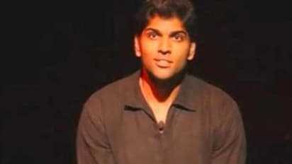 হাসাতে হাসাতে মঞ্চের মধ্যেই মৃত্যু স্ট্যান্ড আপ কমেডিয়ানের