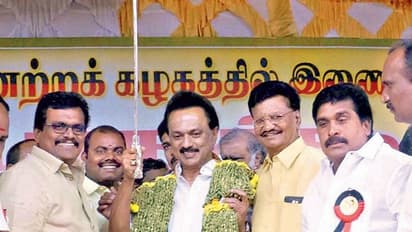 தேனி திமுகவின் தோனி ஆகிறார் தங்கம் - கலக்கத்தில் கம்பம் ராமகிருஷ்ணன் ??