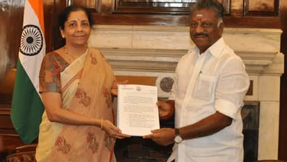 ராணுவ விமானம் விவகாரம்... 365 நாட்களுக்கு பிறகு நிர்மலா சீதாராமனை சந்தித்த ஓபிஎஸ்..!