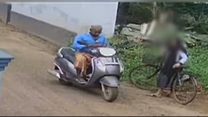 പെണ്‍കുട്ടിയെ തടഞ്ഞ് നിര്‍ത്തി അശ്ലീല ദൃശ്യങ്ങള്‍ കാണിച്ചു; യുവാവ് സിസിടിവിയില്‍ കുടുങ്ങി