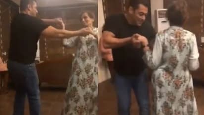 মায়ের সঙ্গে নাচ সলমনের! মুহূর্তে ভাইরাল হল ভিডিও