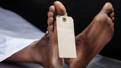 മഴയില്‍ തകര്‍ന്ന വീട്ടില്‍ മാസങ്ങള്‍ പഴക്കമുള്ള ശവശരീരം