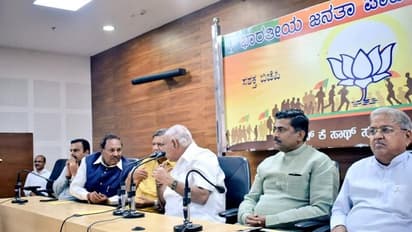 కుప్పకూలిన కుమార స్వామి సంకీర్ణ ప్రభుత్వం, చక్రంతిప్పిన తెలుగువాడు