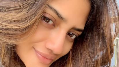 आखिर क्यों ममता के आदेश को दरकिनार कर रही हैं टीएमसी सांसद नुसरत जहां