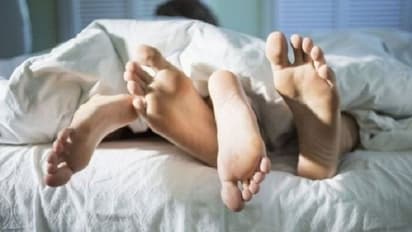 बीवी की अदला बदली करके बिजनेस बढ़ाना चाहता था पति, नाराज महिला ने लगाई पुलिस से गुहार