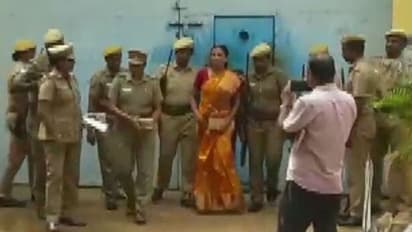 రాజీవ్ గాంధీ హత్య: నళిని పెరో‌ల్‌పై జైలు నుండి విడుదల