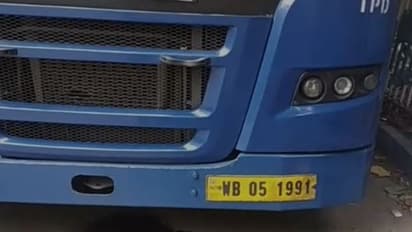 বাসের জানলা সিটে বসে কাটা গেল হাত! আতঙ্ক এলাকা জুড়ে