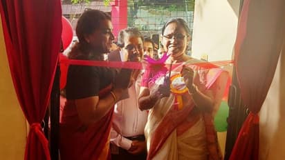 'ട്രാന്സ്ജെന്ഡറുകള്ക്ക് കുന്നുകുഴിയില് ഒരു തണല്'; കെയര് ആന്ഡ് ഷോര്ട്ട് സ്റ്റേ ഹോം ആരോഗ്യമന്ത്രി സമര്പ്പിച്ചു