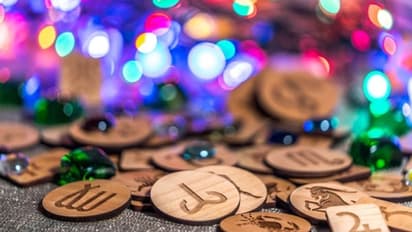 কেমন কাটবে শুক্রবার, দেখে নিন আজকের রাশিফল