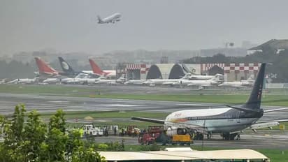 Emergency Landing  ಯುಎಇ-ಬೆಂಗಳೂರು ವಿಮಾನದಲ್ಲಿ ಕುಡುಕ ಪ್ರಯಾಣಿಕನ ಗಲಾಟೆ, ಮುಂಬೈನಲ್ಲಿ ತುರ್ತು ಭೂಸ್ಪರ್ಶ!