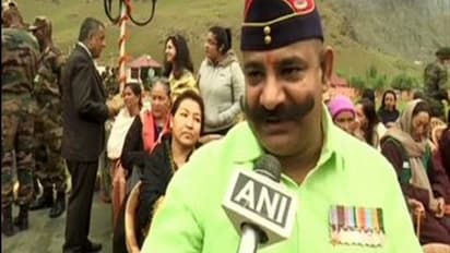 কার্গিল যুদ্ধ কেড়েছে তাঁর দুই পা, ডান হাত! ২০ বছর পর ফিরলেন শহিদ তর্পনে