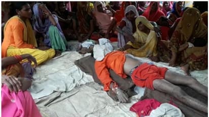 मेरा बेटा फिर होगा जिंदा, इस आस में तीन दिनों से चल रही है मृत शरीर की झाड़ फूंक