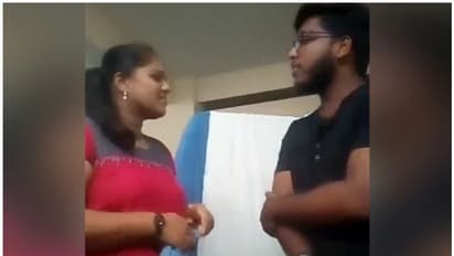 ഫിസിയോതെറാപ്പി വിഭാഗത്തിനുള്ളില് ടിക് ടോക്ക്; വൈറലായതോടെ ട്രെയിനികളെ പിരിച്ചുവിട്ട് സര്ക്കാര് ആശുപത്രി