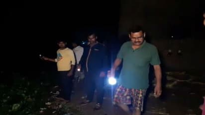 জন্ম থেকেই অসুস্থ, শিশুকে নদীতে ছুড়ে ফেলে নিষ্কৃতি পাওয়ার চেষ্টা পরিবারের