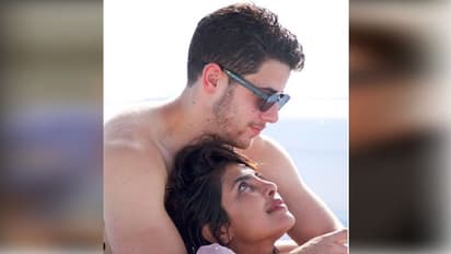 படுக்கையறையில் எந்தக் கணவனுக்கும் கிடைக்காத ஷர்ப்ரைஸ்.... ஆனாலும், ப்ரியங்கா சோப்ராவுக்கு இவ்வளவு சேட்டை கூடாது..!