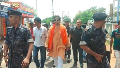 'লাজলজ্জহীনদের মতো কথা বলছেন!' সিএএ ইস্যুতে বুদ্ধিজীবীদের অশালীন বিজেপি সাংসদের