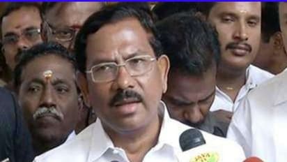 திருவள்ளுவருக்கு சிலுவைய போடு, இல்ல குல்லா போடு, எனக்கு என்ன..?? அசால்டா பேசி அதிரவிட்ட கலாச்சாரம் மற்றும் தமிழ் வளர்ச்சித்துறை அமைச்சர்..!!