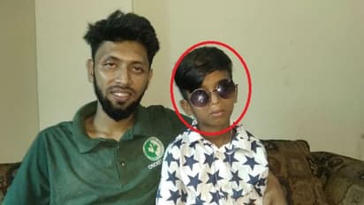 সিনেমার 'গল্লি বয়' নয় ঢাকার বস্তিতে দেখা মিলল বাস্তবের গল্লি বয়ের