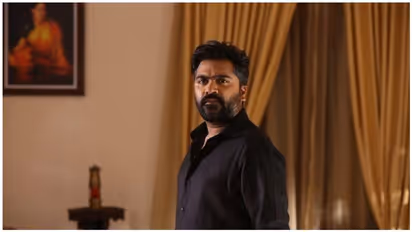 மாநாட்டிற்காக மாஸ் லுக்கில் சிம்பு... உடன் இருப்பது யார் தெரியுமா? வைரலாகும் புகைப்படம்....!