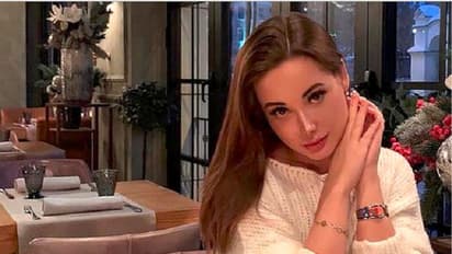 ডাক্তার থেকে মডেল, রুশ সুন্দরীর নগ্ন গলা-কাটা দেহ উদ্ধারে চাঞ্চল্য