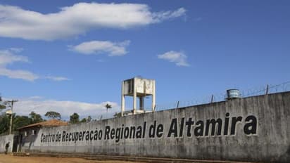 జైల్లో గ్యాంగ్ వార్: తెగిపడిన తలలు, కాలిపోయిన శరీరాలు