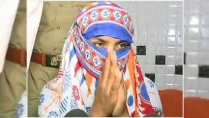 പണമെല്ലാം തട്ടിയെടുത്ത് വീട്ടിൽ നിന്ന് പുറത്താക്കിയെന്ന് ഉന്നാവ് കേസ് അതിജീവിത! അമ്മയടക്കമുള്ളവർക്കെതിരെ പരാതി