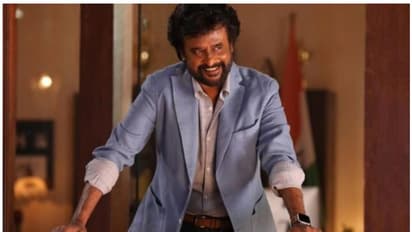 ரஜினியை ஒரு அரசியல் ‘கோமாளி’என்று நக்கலடிக்கும் ஜெயம் ரவி படம்...’எச்சத்தனம்’ என்று கொந்தளிக்கும் ரசிகர்கள்...