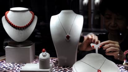 আর ঠকবেন না, জেনে নিন খাঁটি রক্ত প্রবাল চেনার সহজ উপায়!