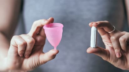 ఈ సీజన్ లో శానిటరీ ప్యాడ్స్ కంటే మెన్స్ట్రువల్ కప్పులే బెటర్.. ఎందుకంటే?