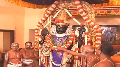 அத்திவரதரை அதிகம் தேடும் பக்தர்கள்.. ஜலவாசத்தில் சென்றவரை இன்னும் மறக்காத மக்கள்!!