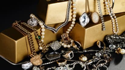 কোন ধরনের গহনা পছন্দ করেন সঙ্গী, জেনে নিন রাশি অনুযায়ী