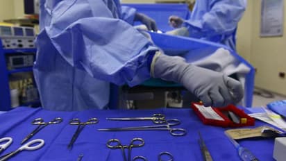 കടുത്ത വയറുവേദന; വയറുകീറി നോക്കിയപ്പോള്‍ ഡോക്ടര്‍മാര്‍ക്ക് കിട്ടിയത്...