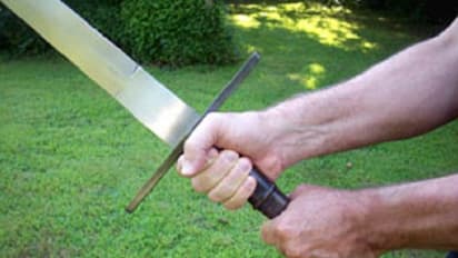 ಹೊನ್ನಾವರ: ತಲ್ವಾರ್ ಹಿಡಿದು ಬಂದು ವ್ಯಕ್ತಿಗೆ ಜೀವ ಬೆದರಿಕೆ